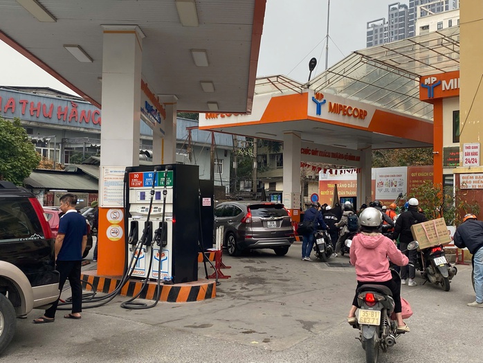 Giá xăng dầu tăng 20 % sẽ dùng qũy bình ổn giá trong tháng 10 năm 2026 - Ảnh 1.