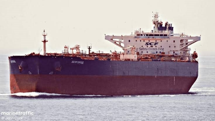 Thách thức mọi đe doạ bắt giữ, hàng chục tàu chở dầu của Nga vẫn ung dung đi qua eo biển của một nước G7- Ảnh 1.