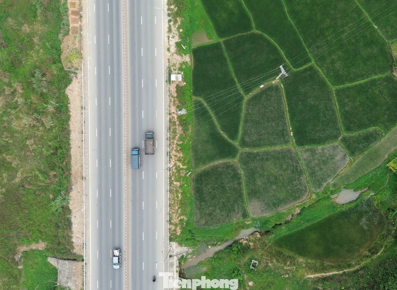 Diện mạo tuyến giao thông mới hoàn thành tại cửa ngõ Tây Bắc- Ảnh 5.