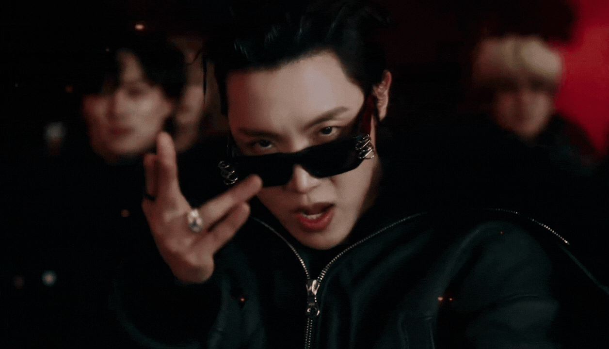 Nam nghệ sĩ đang càn quét MXH chỉ bằng 15 giây: Cỗ máy nhảy nổi tiếng toàn cầu, tài sản bạc tỷ nghe mà kinh ngạc- Ảnh 2.