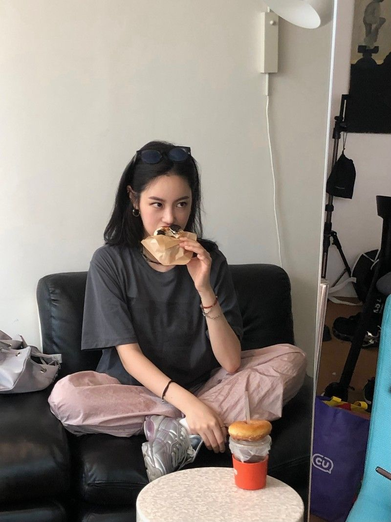 Ở nhà tập thể cơ quan, trả nợ gần 1 tỷ xây nhà cho bố mẹ, 30 tuổi trắng tay, dân mạng: "Rồi có được thừa kế không?"- Ảnh 2.