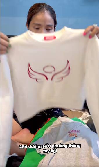 Mẹ đơn thân là NSƯT miền Nam đóng cửa quán cafe, bán đồ cũ: “Người ta chửi tôi quá trời luôn” - Ảnh 1.