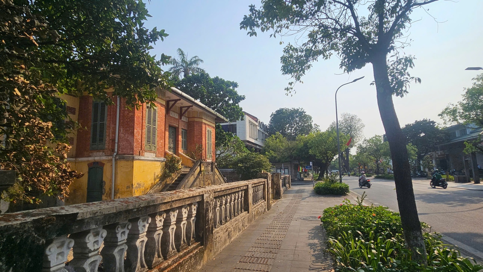 Không thể nhờ "thần đèn" di dời, biệt thự cổ 26 Lê Lợi sẽ bị đập bỏ - Ảnh 2.