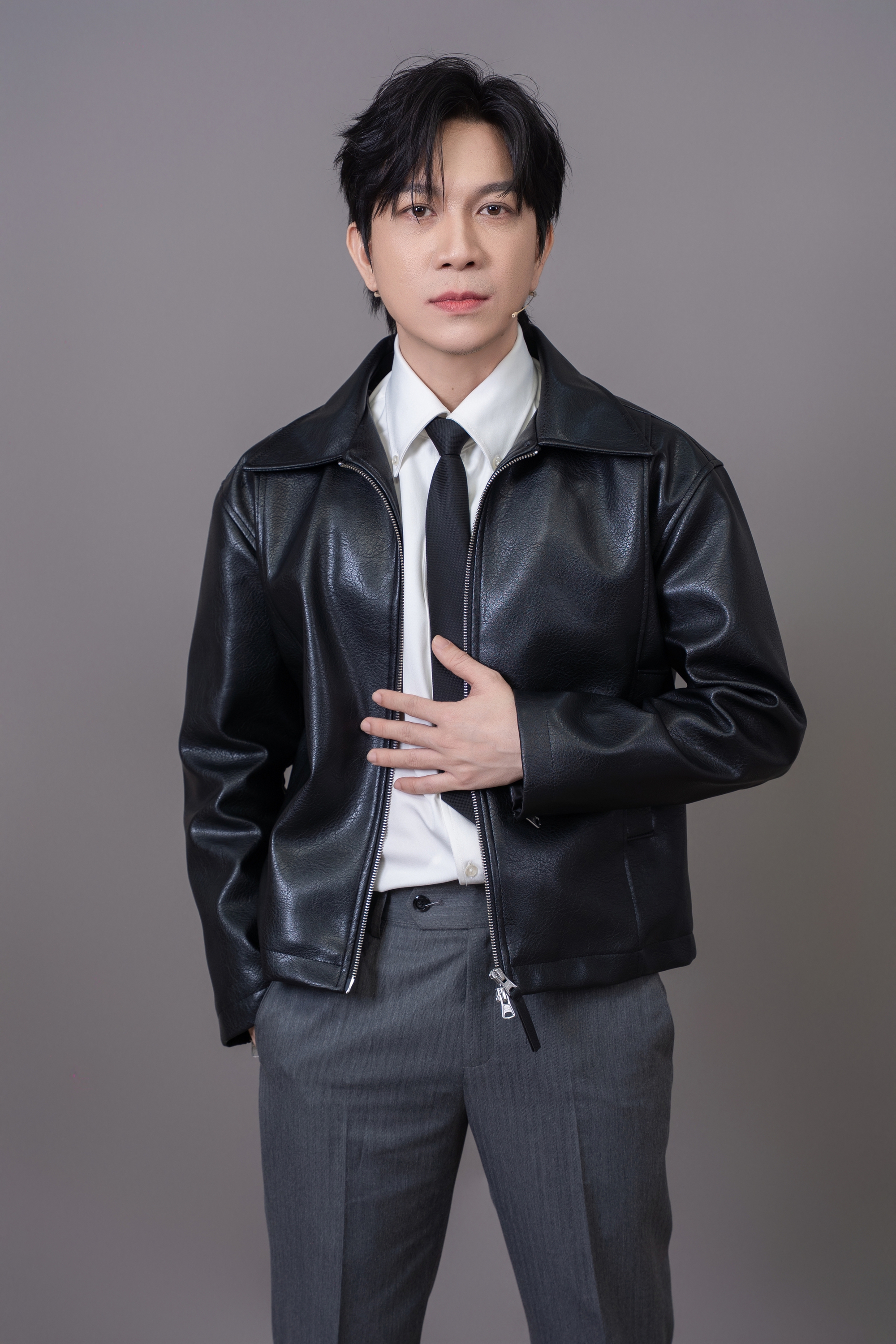 Nam ca sĩ lên TP.HCM phải cầm xe máy, hết tiền phải về quê - Ảnh 1.