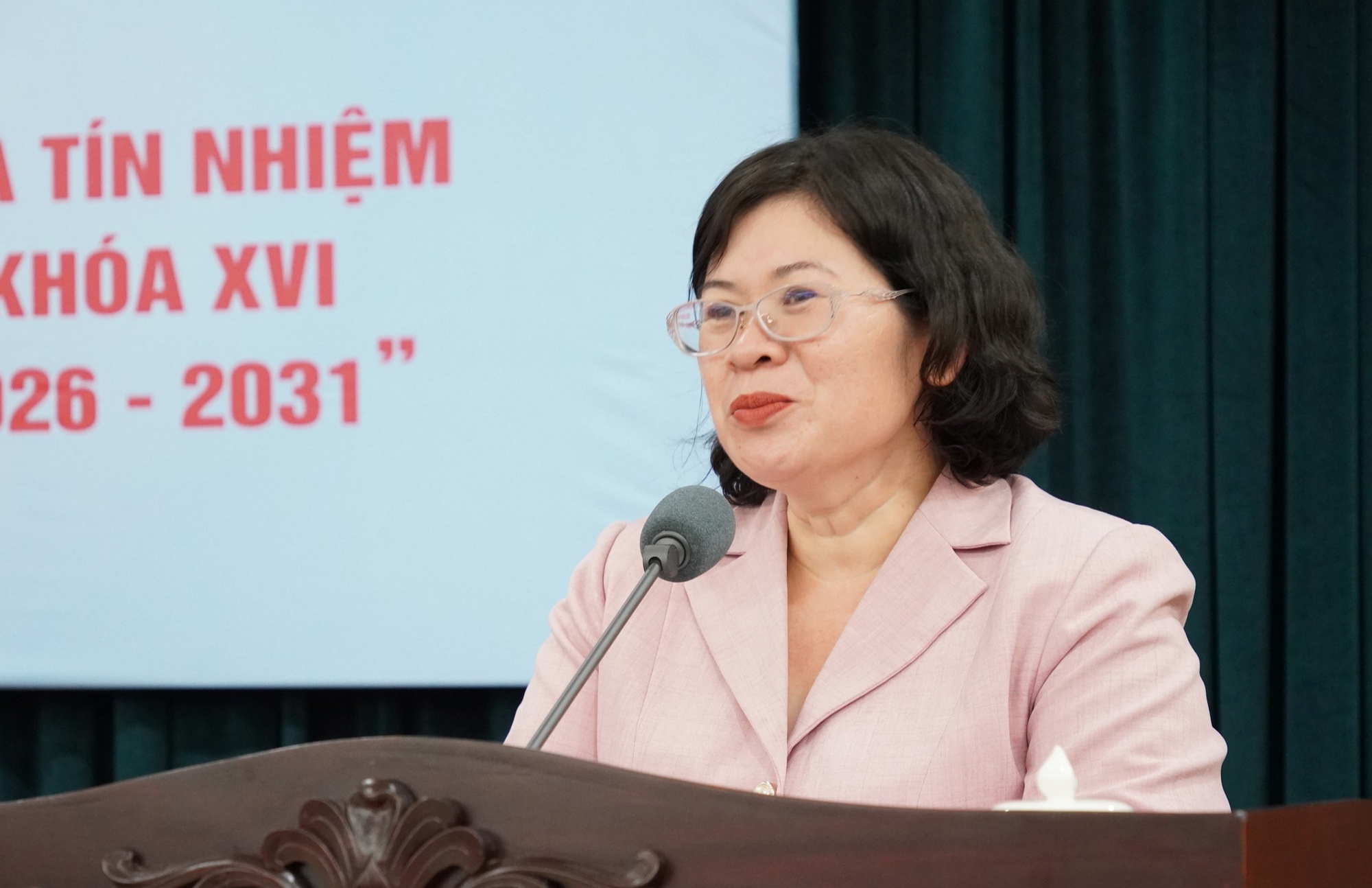 Phân công nhiệm vụ các Phó Bí thư Thành ủy TPHCM - Ảnh 6.