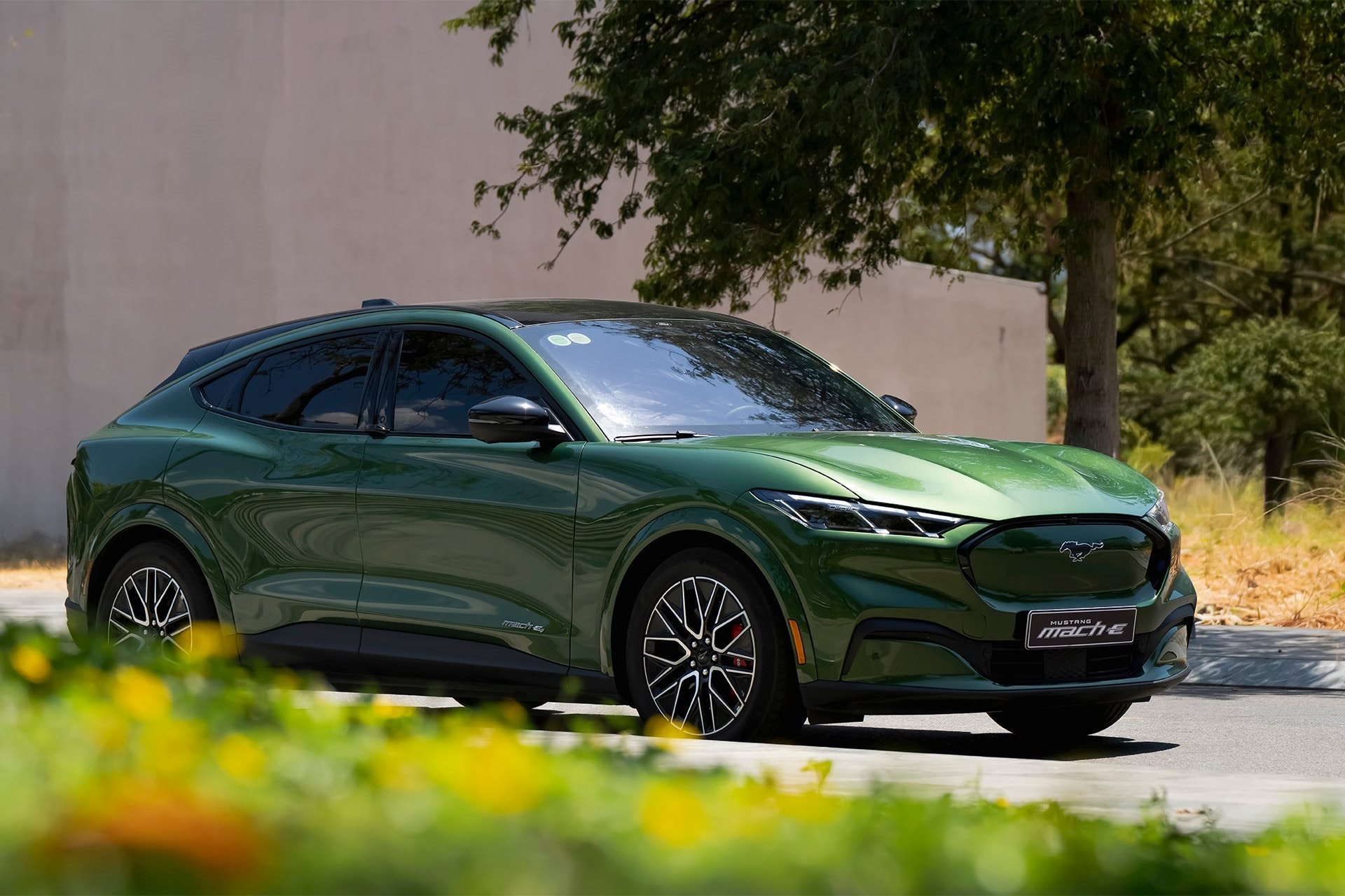 Người mua xe chú ý, đây là những mẫu xe giảm giá mạnh nhất tháng 4 - có mẫu giảm hơn 1 tỷ đồng - Ảnh 4.