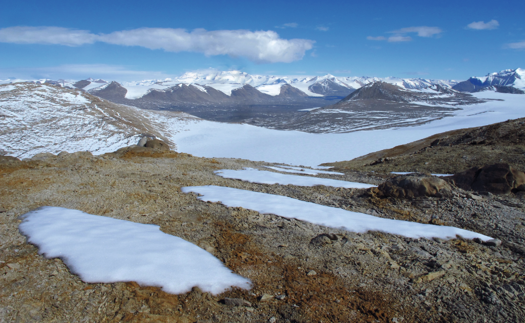 Nam Cực băng tan khiến hơn 120.000 km² đất giàu vàng bạc dần lộ diện: Cuộc đua tài nguyên không còn xa - Ảnh 1.