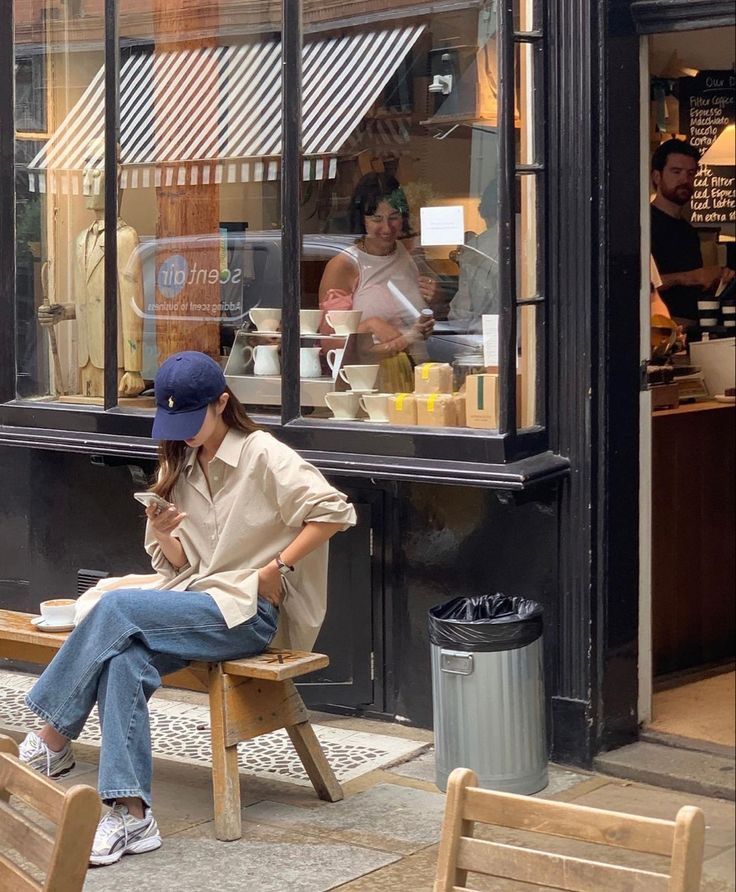 Cùng 20 triệu/tháng: Một người giữ 5 triệu tiền mặt, một người dồn hết vào vàng - ai “dễ thở” hơn khi có việc gấp?- Ảnh 2.