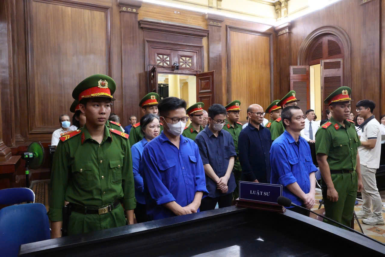 Vụ 'đất vàng' 39-39B Bến Vân Đồn: Bà Nguyễn Thị Như Loan lĩnh án 1,5 năm tù treo- Ảnh 1. Vụ 'đất vàng' 39-39B Bến Vân Đồn: Bà Nguyễn Thị Như Loan lĩnh án 1,5 năm tù treo- Ảnh 1.