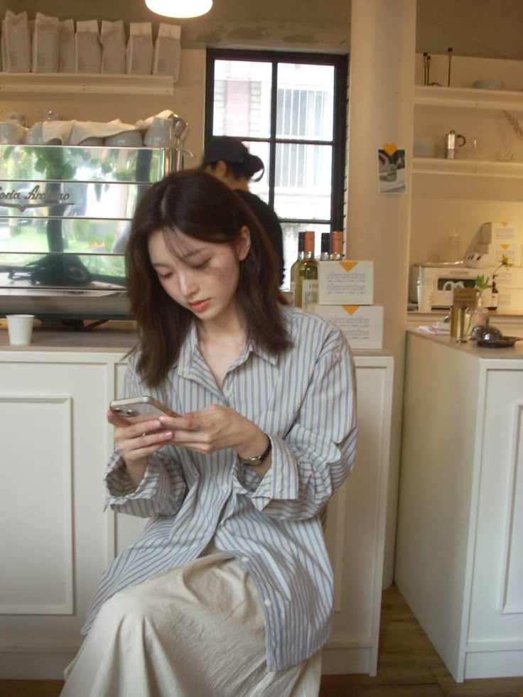 Cùng 20 triệu/tháng: Một người giữ 5 triệu tiền mặt, một người dồn hết vào vàng - ai “dễ thở” hơn khi có việc gấp?- Ảnh 3.