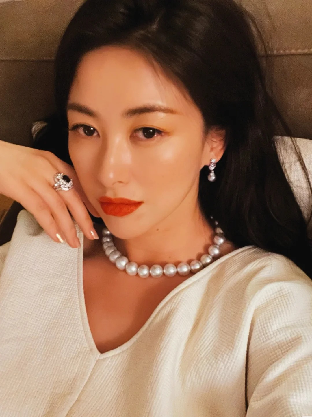 Bí quyết phong cách Chu Châu với ngọc trai: Sang trọng và tinh tế không cần hàng hiệu - Ảnh 9.