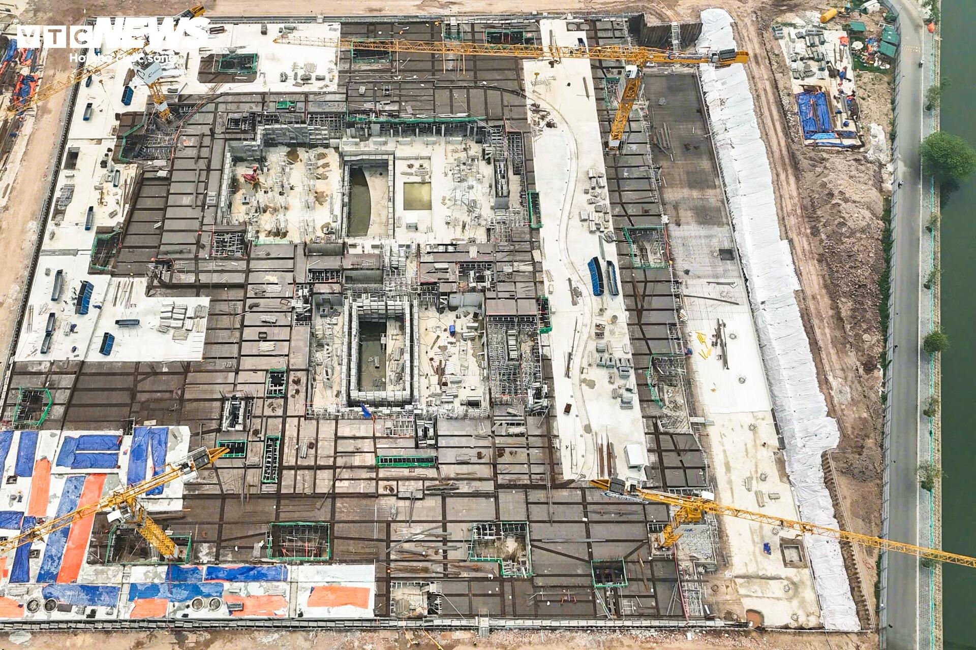 Cận cảnh nhà hát Opera Hà Nội dần lộ diện ở bán đảo Quảng An- Ảnh 5.