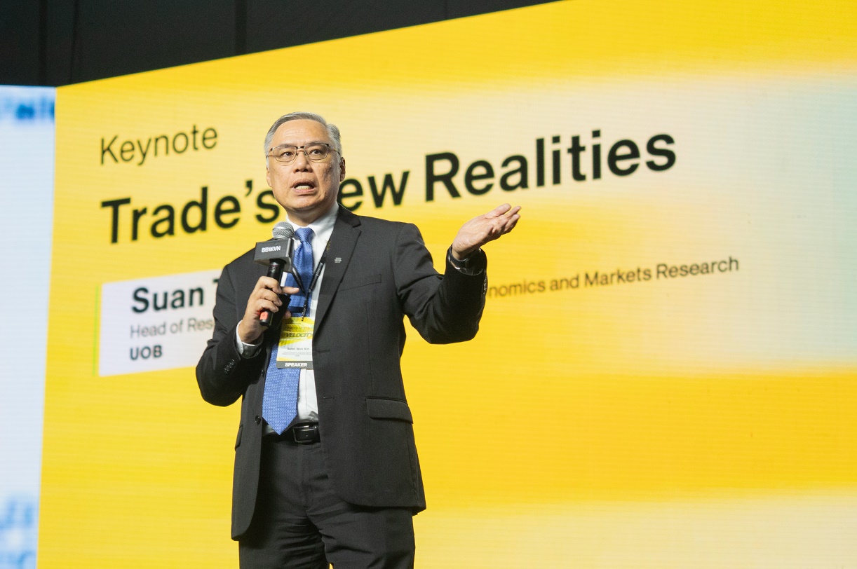 Chuyên gia UOB: Việt Nam đứng trước cơ hội hưởng lợi từ sự tái cấu trúc thương mại toàn cầu, song đa dạng hóa và nâng cấp chuỗi giá trị là yếu tố quyết định - Ảnh 2.