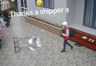 Giao hàng nhưng khách không có ở nhà, nam shipper bị chủ nhà cắt camera an ninh ra đăng khắp nơi- Ảnh 1.
