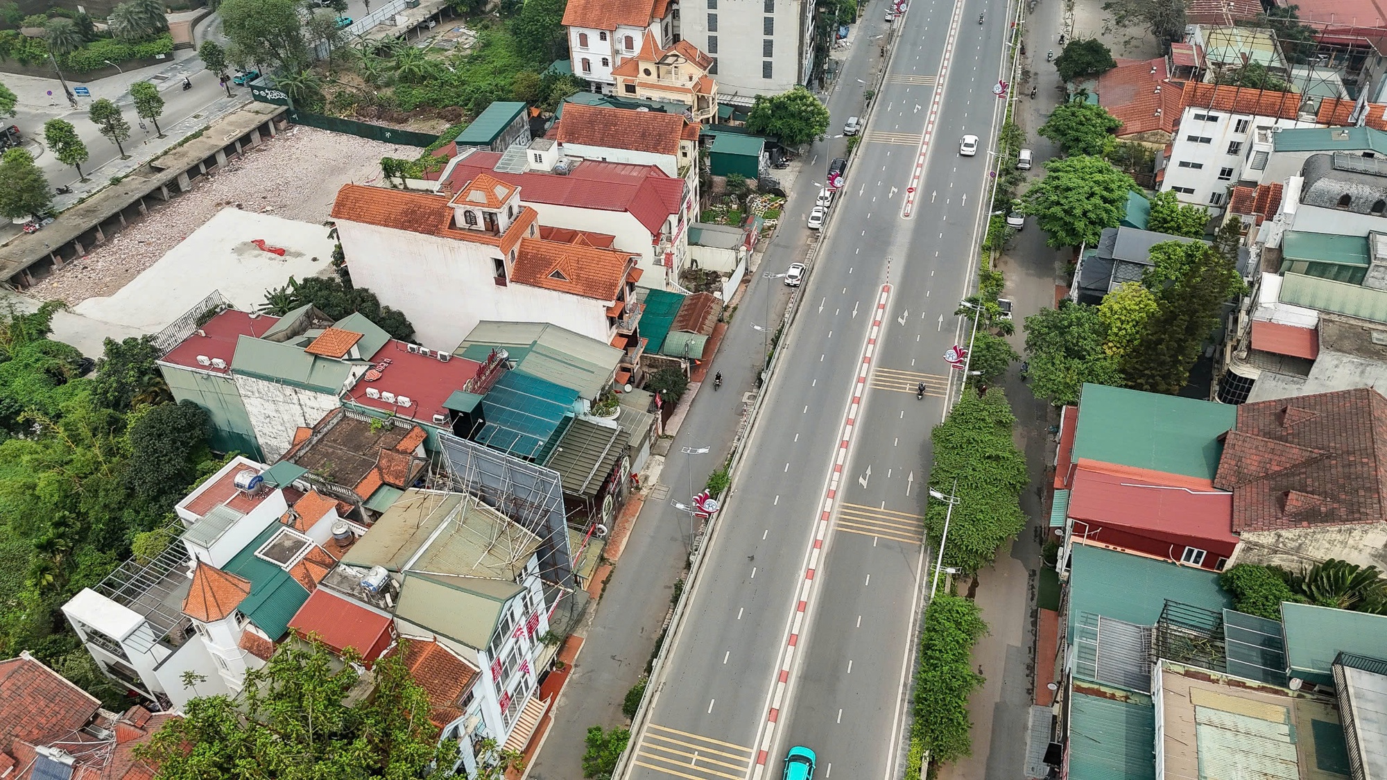 Cận cảnh Dự án đường Đặng Thai Mai 100m trị giá 642 tỉ đồng tại Hà Nội - Ảnh 4.