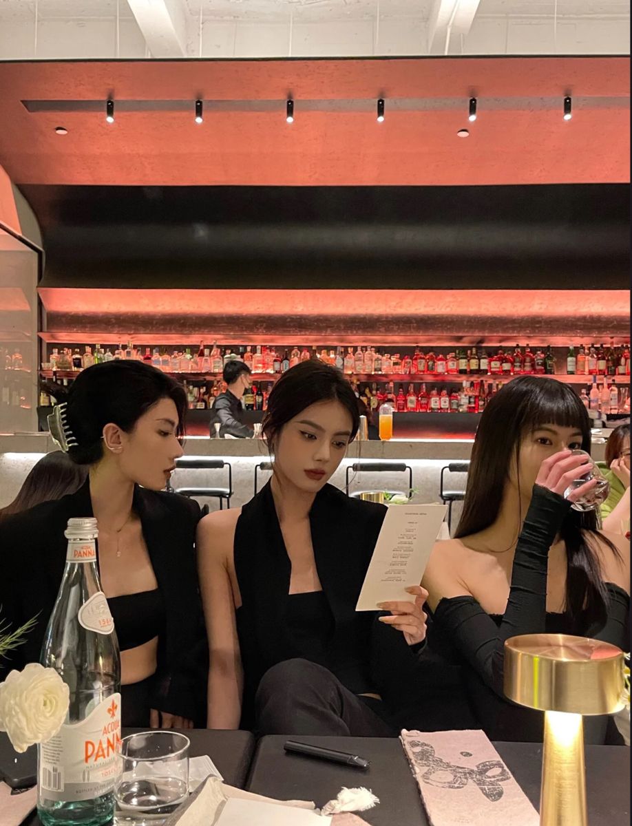 Cả nhóm đi ăn, bạn bị gọi tên: “Nay đại gia bao nhé, dạo này thấy làm ăn khá lắm”, EQ cao trả lời thế nào?- Ảnh 3.