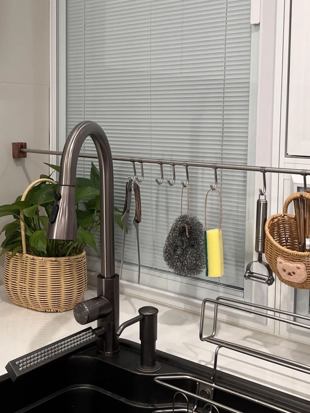 9 thiết kế bếp thông minh giúp giảm một nửa thời gian nấu nướng: Nhỏ thôi nhưng dùng rồi khó bỏ- Ảnh 1.