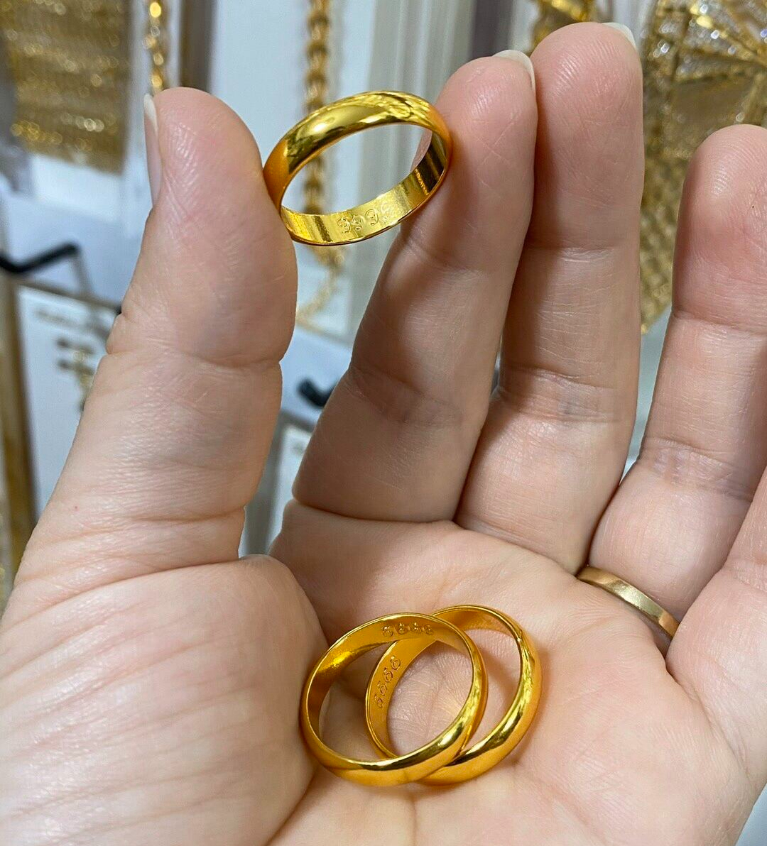 Có 500 triệu “để không”: Nên gửi tiết kiệm hay mua vàng?- Ảnh 1.