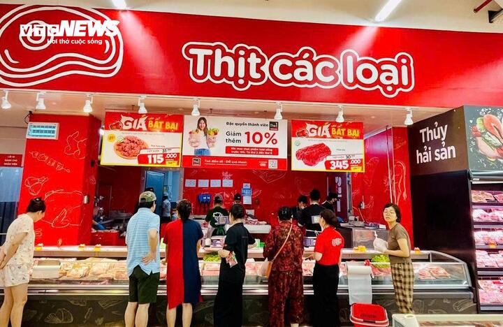 Giá thịt cá ngoài chợ nhích lên, bà nội trợ 'khéo co thì ấm'- Ảnh 4.