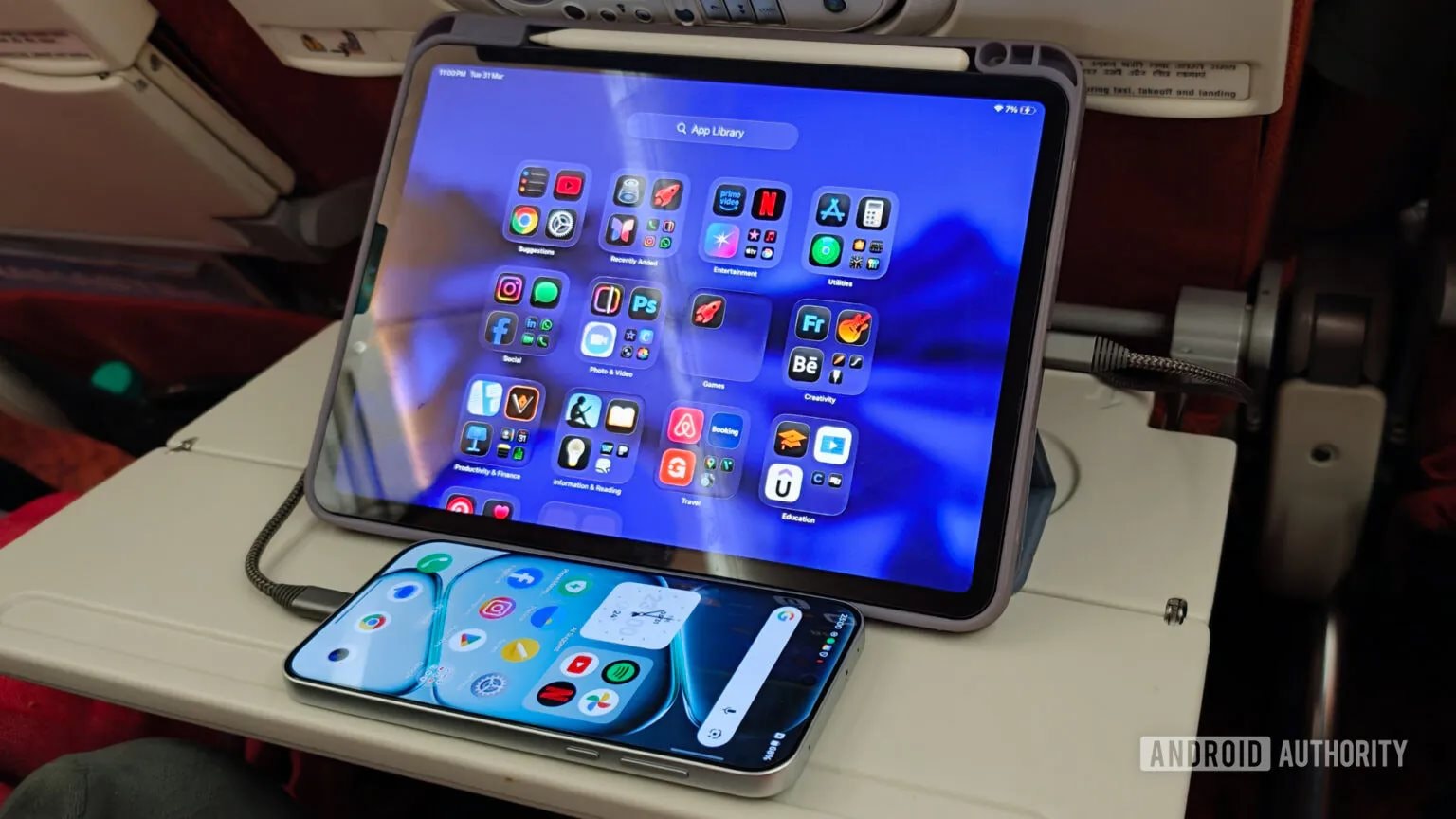 Từ ngày dùng mẫu điện thoại 9000mAh này, tôi không thể nào quay lại dùng điện thoại pin yếu hơn được nữa- Ảnh 2.