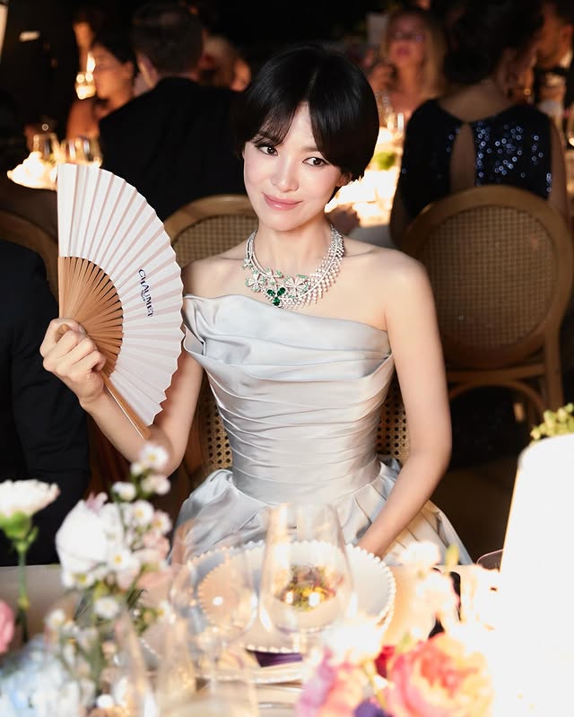 Tuổi 20 của Song Hye Kyo chưa phải là xinh đẹp nhất nhưng cuốn không thể tả- Ảnh 11.