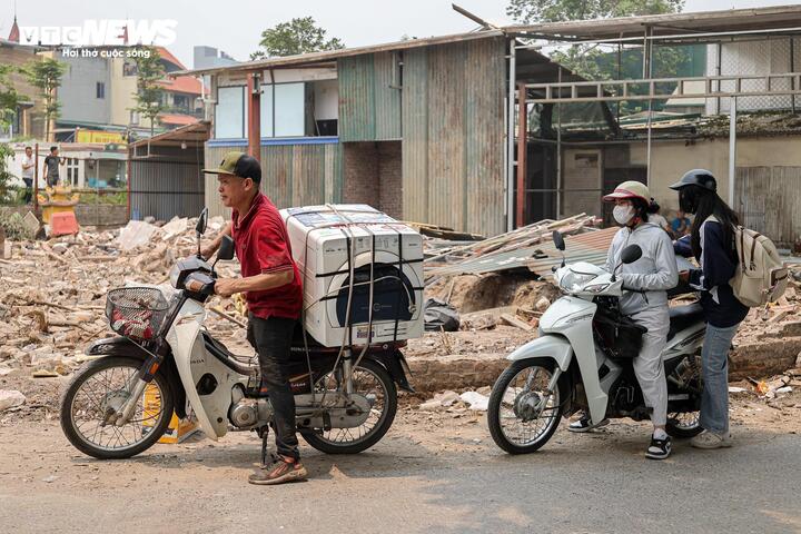 Hà Nội xây 'siêu cầu' hơn 20.000 tỷ đồng, người dân gấp rút dỡ nhà trả mặt bằng- Ảnh 11.
