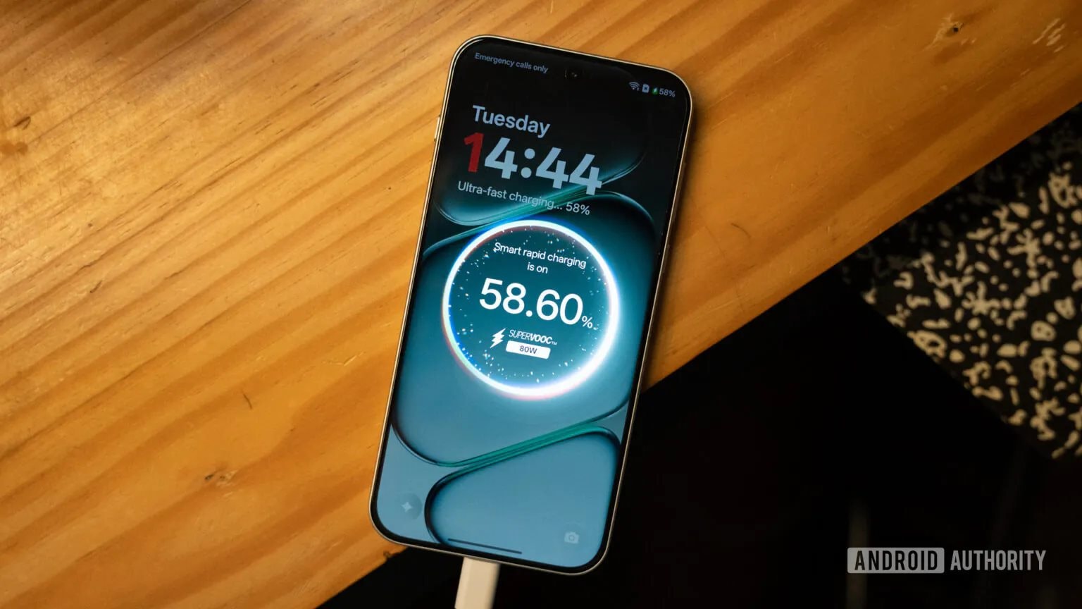 Từ ngày dùng mẫu điện thoại 9000mAh này, tôi không thể nào quay lại dùng điện thoại pin yếu hơn được nữa- Ảnh 4.