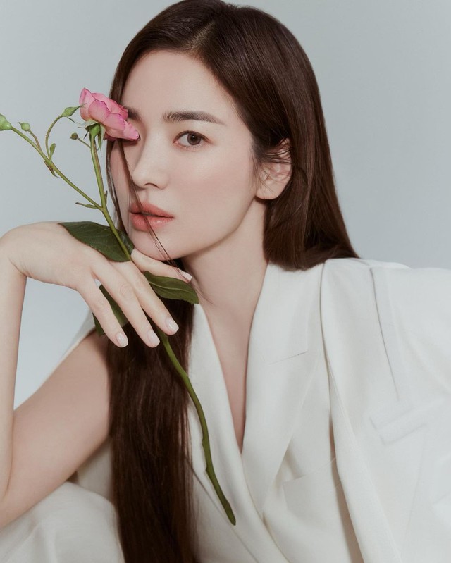 Loại rau bổ sung collagen, chống nắng tự nhiên mà Song Hye Kyo tận dụng để giữ da căng bóng: Chợ Việt bán đầy, giá cả lại rẻ- Ảnh 1.
