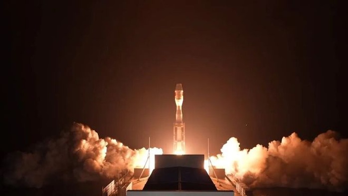 Trung Quốc phóng tên lửa Jielong-3- Ảnh 1.