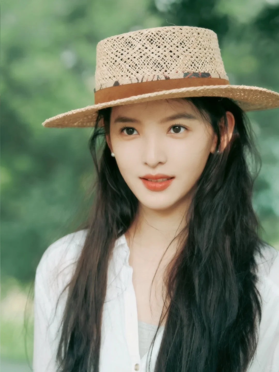 "Thần tiên tỷ tỷ" thế hệ mới khởi xướng xu hướng diện ngọc trai: Muốn sang cần phải khéo!- Ảnh 6.