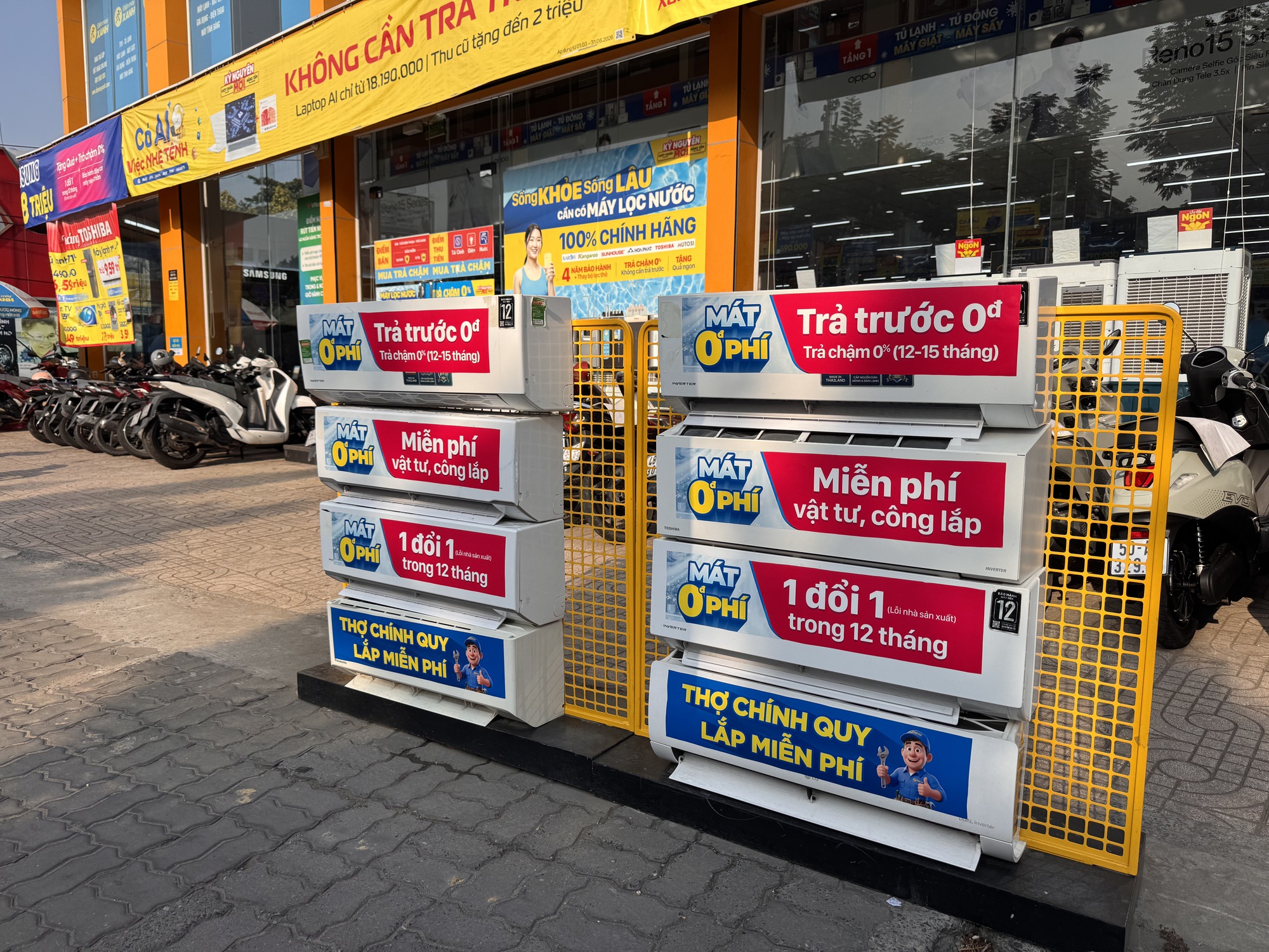 Nắng nóng kéo nhu cầu máy lạnh tăng đột biến - Ảnh 1.