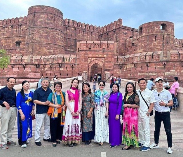 Tin mới: Một quốc gia bỏ khai báo giấy, khách Việt khi nhập cảnh chỉ cần điền thông tin online- Ảnh 4.