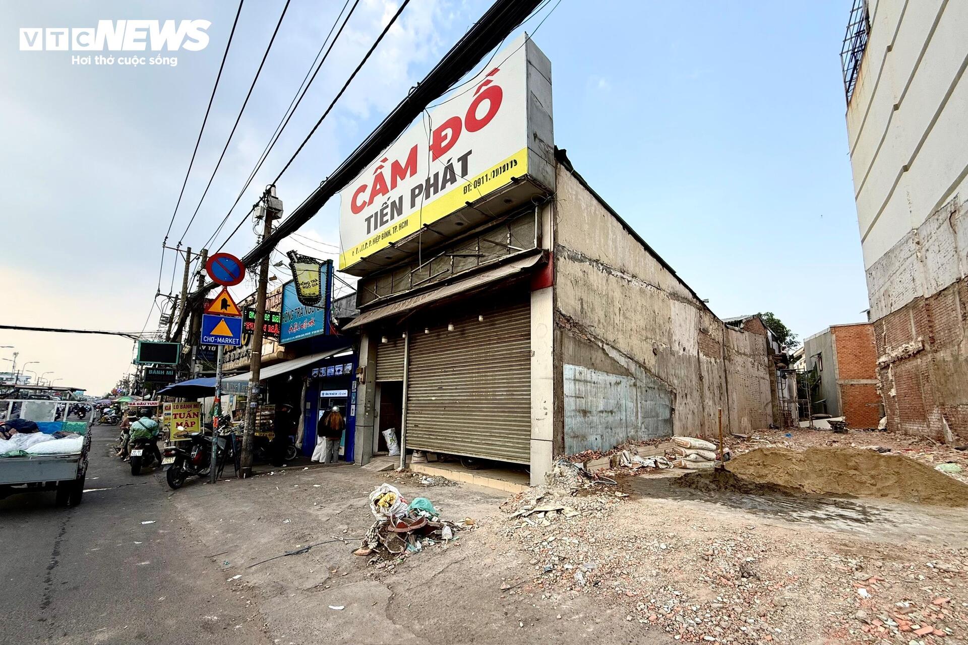 Người dân TP.HCM dỡ nhà, giao mặt bằng làm dự án Quốc lộ 13 mở rộng- Ảnh 13.