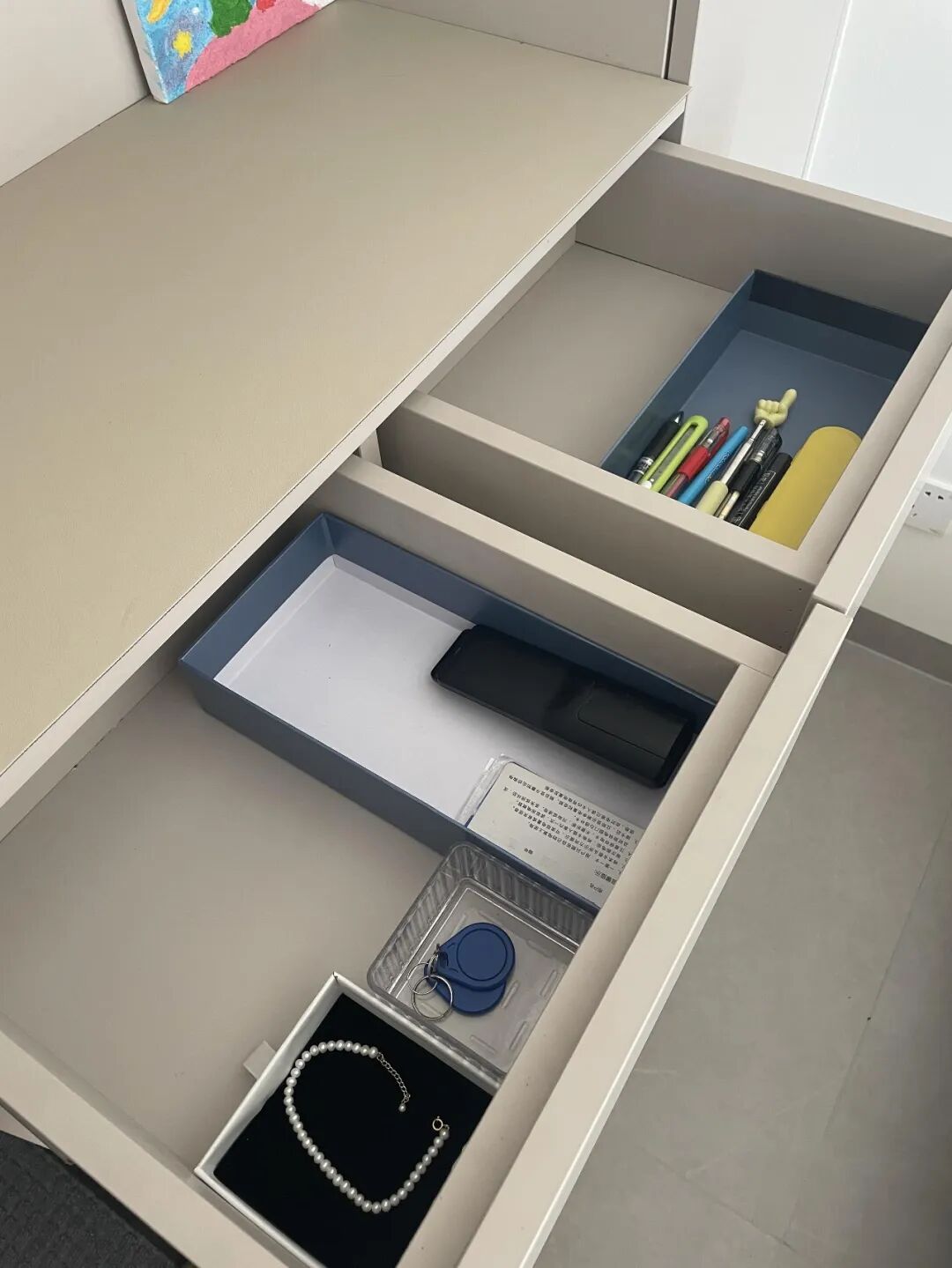 Không cần mua hộp đựng đắt tiền: Người phụ nữ trung niên này chỉ giữ lại bao bì gốc mà nhà vẫn gọn bất ngờ - Ảnh 5.