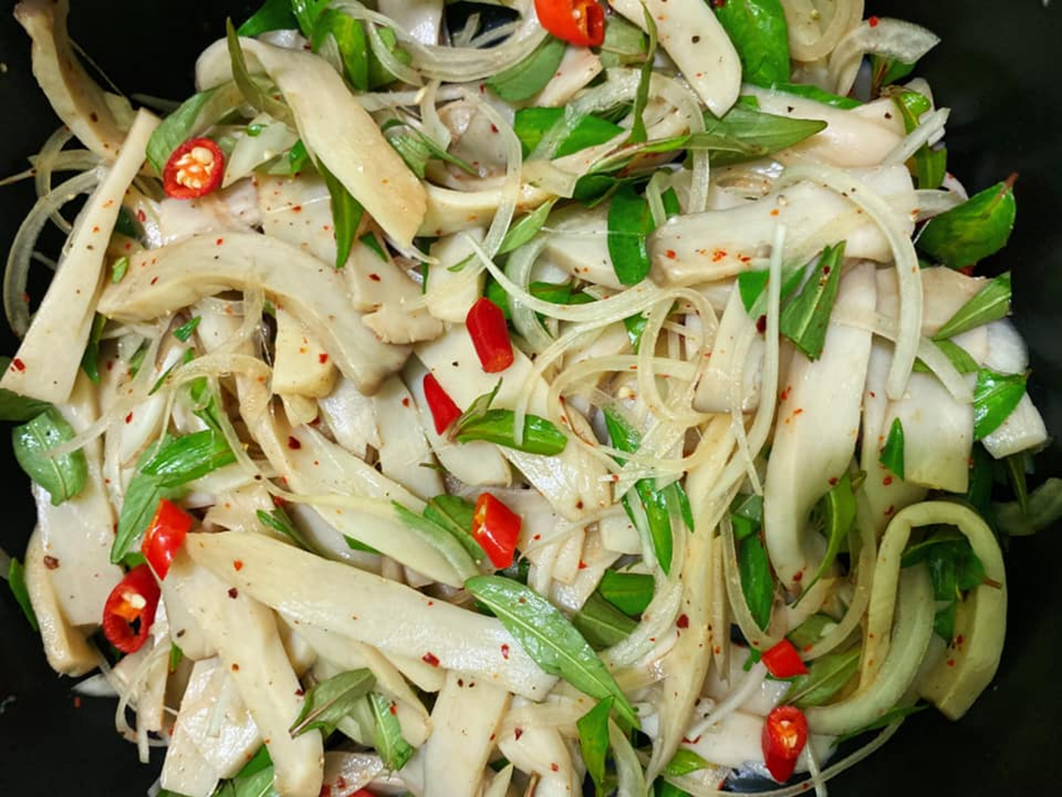 Loại rau bổ ngang thịt bò, rất sẵn ngoài chợ nhà nhiều người Việt không biết thường "ngó lơ" - Ảnh 2.