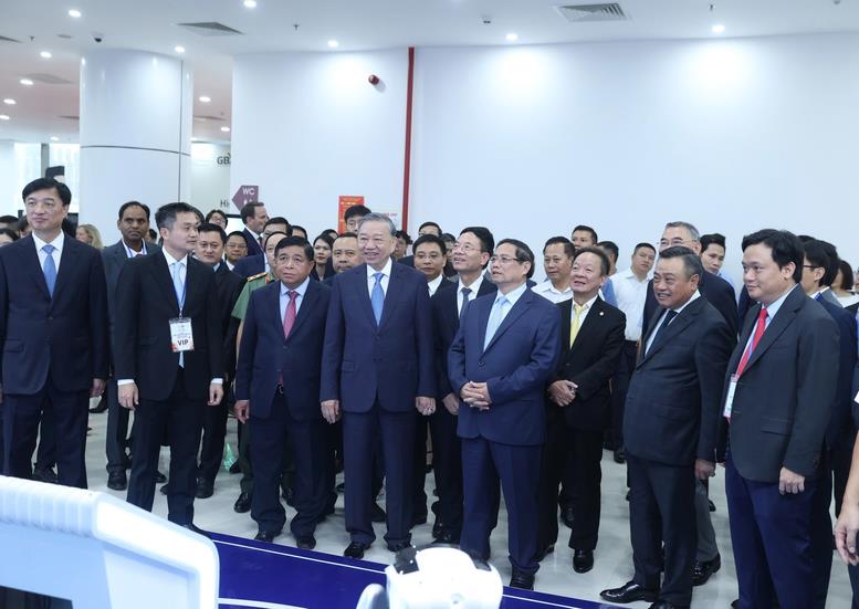 SHB: Dấu ấn một định chế tư nhân trong 40 năm đổi mới - Ảnh 1. SHB: Dấu ấn một định chế tư nhân trong 40 năm đổi mới - Ảnh 1.