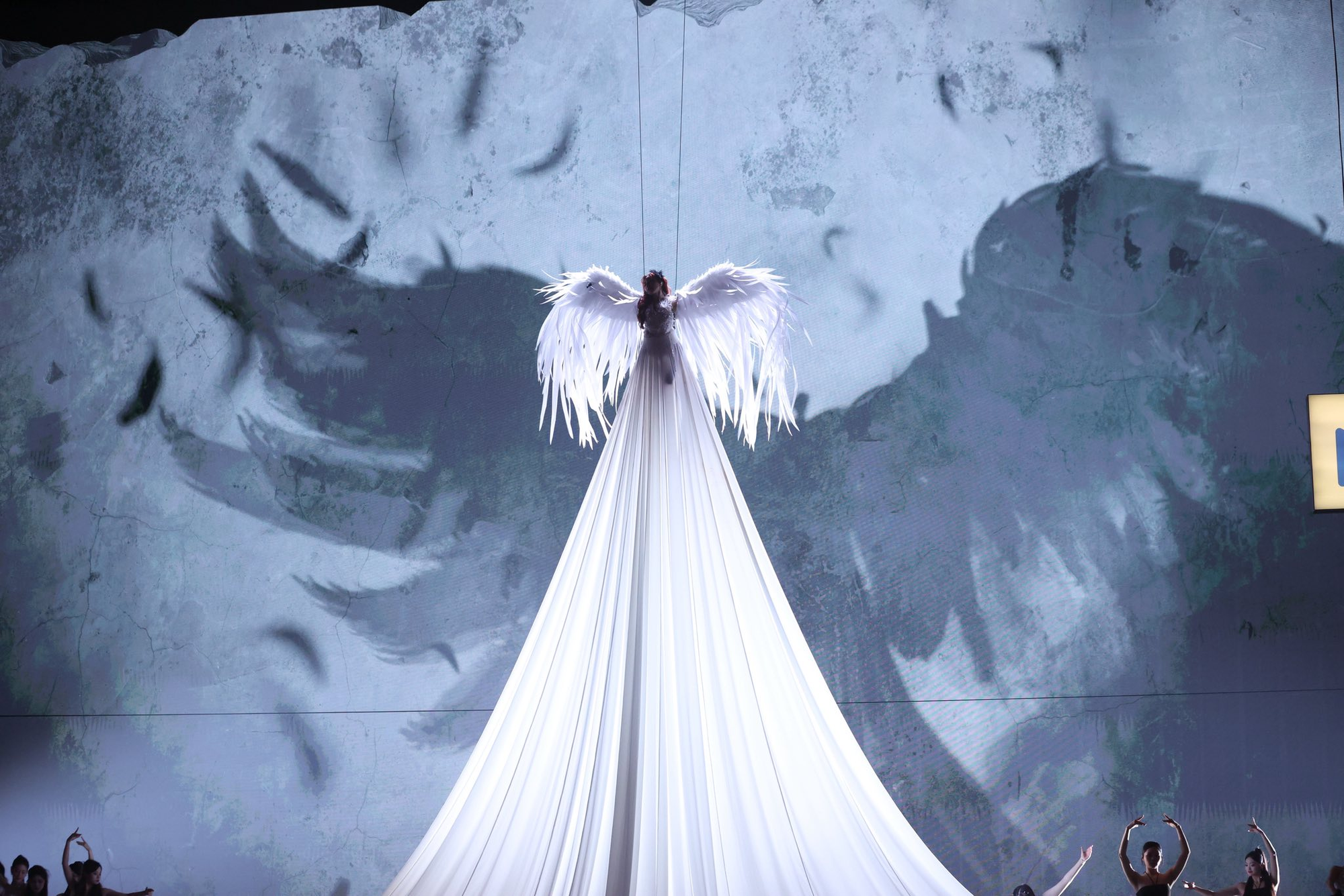 photo-1776071427769 photo-1776071427769