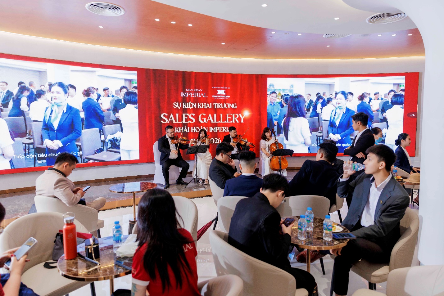 Chính thức khai trương Sales Gallery Khải Hoàn Imperial ngay mặt tiền Quốc lộ 13 - Ảnh 2. Chính thức khai trương Sales Gallery Khải Hoàn Imperial ngay mặt tiền Quốc lộ 13 - Ảnh 2.