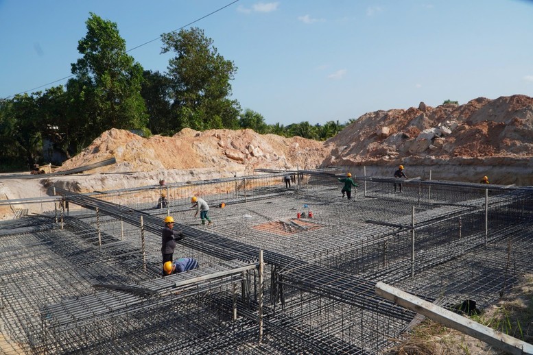 Đẩy nhanh tiến độ thi công các công trình điện phục vụ APEC 2027 tại Phú Quốc- Ảnh 2.