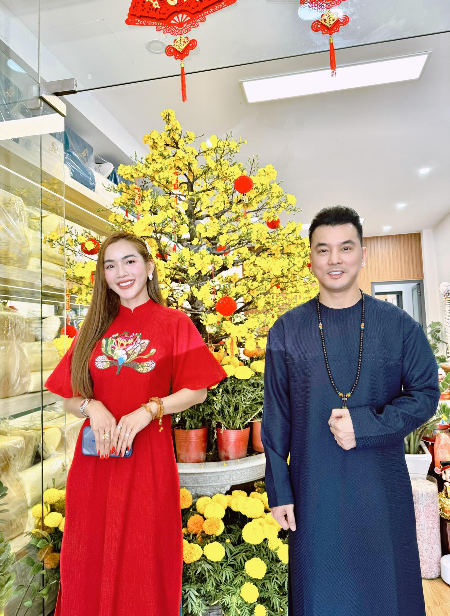 Ưng Hoàng Phúc bán biệt thự - Ảnh 2.