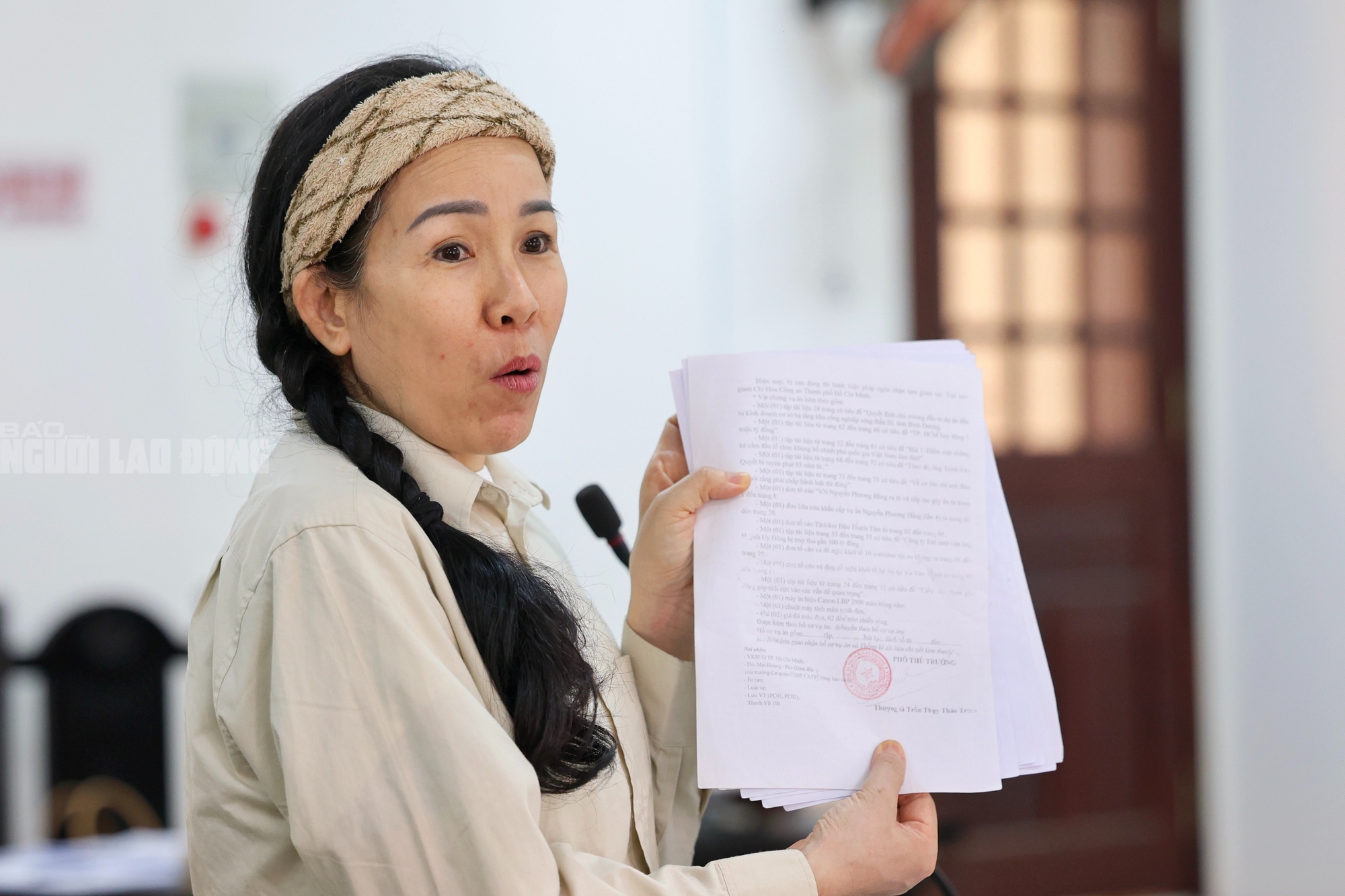 Bị cáo Đinh Thị Lan kháng cáo vụ xúc phạm bà Nguyễn Phương Hằng - Ảnh 1.