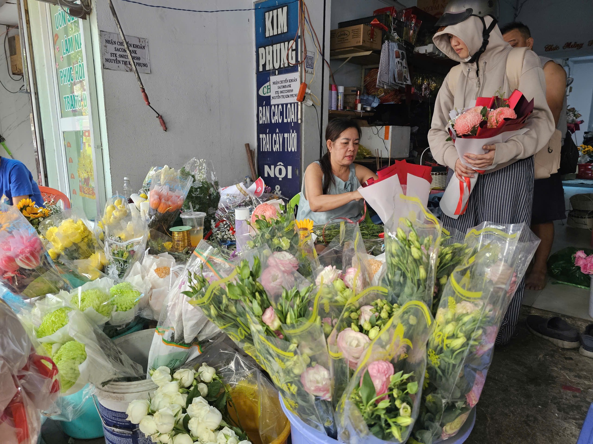 Bất ngờ với thông báo ngừng sử dụng hóa đơn điện tử - Ảnh 1. Bất ngờ với thông báo ngừng sử dụng hóa đơn điện tử - Ảnh 1.