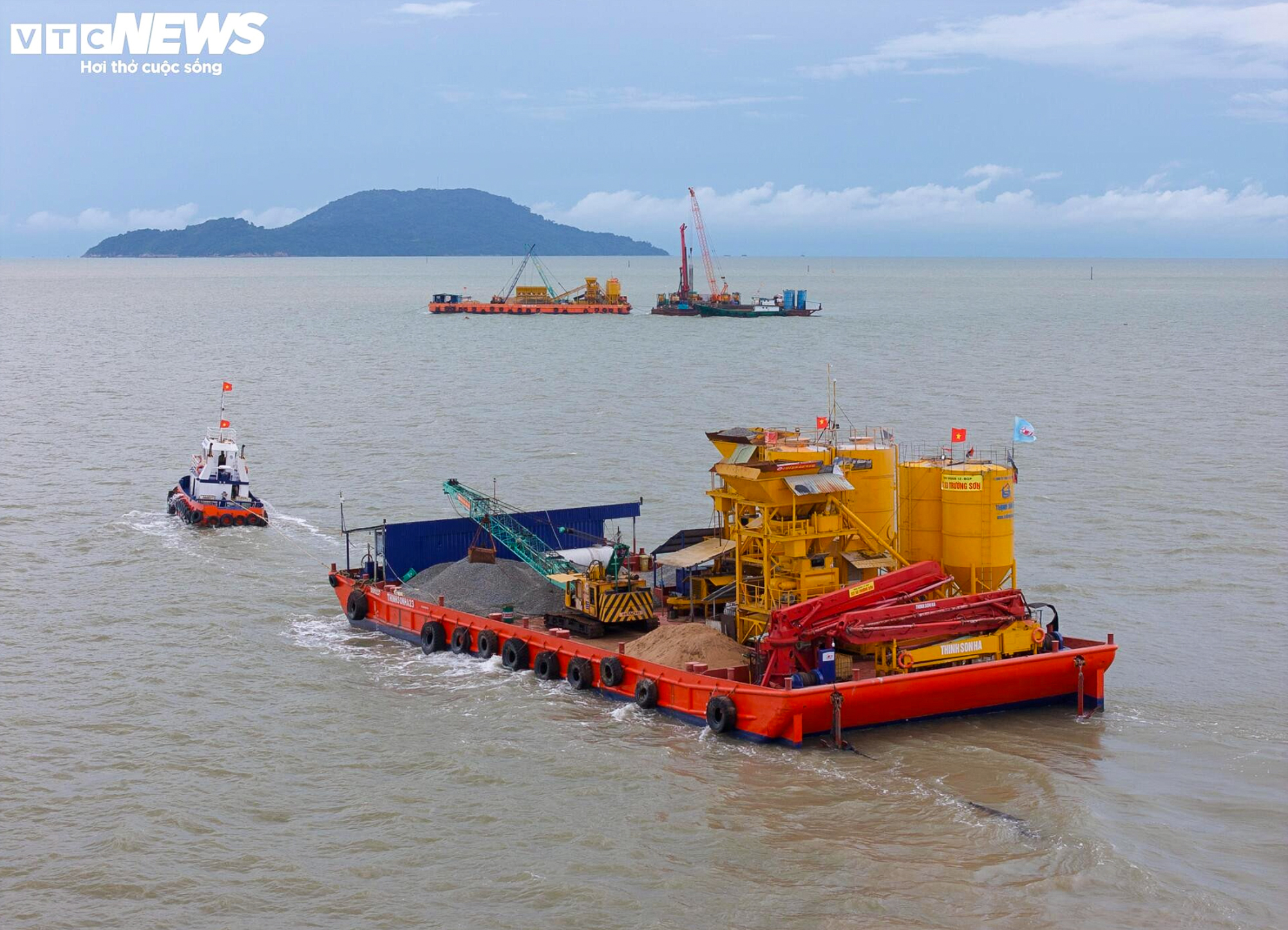 3 cây cầu vượt biển dài nhất Việt Nam: Nơi mở cửa cho nhà máy Vinfast, nơi hút về tỷ USD, nơi “đánh thức” thị trường địa ốc - Ảnh 11.