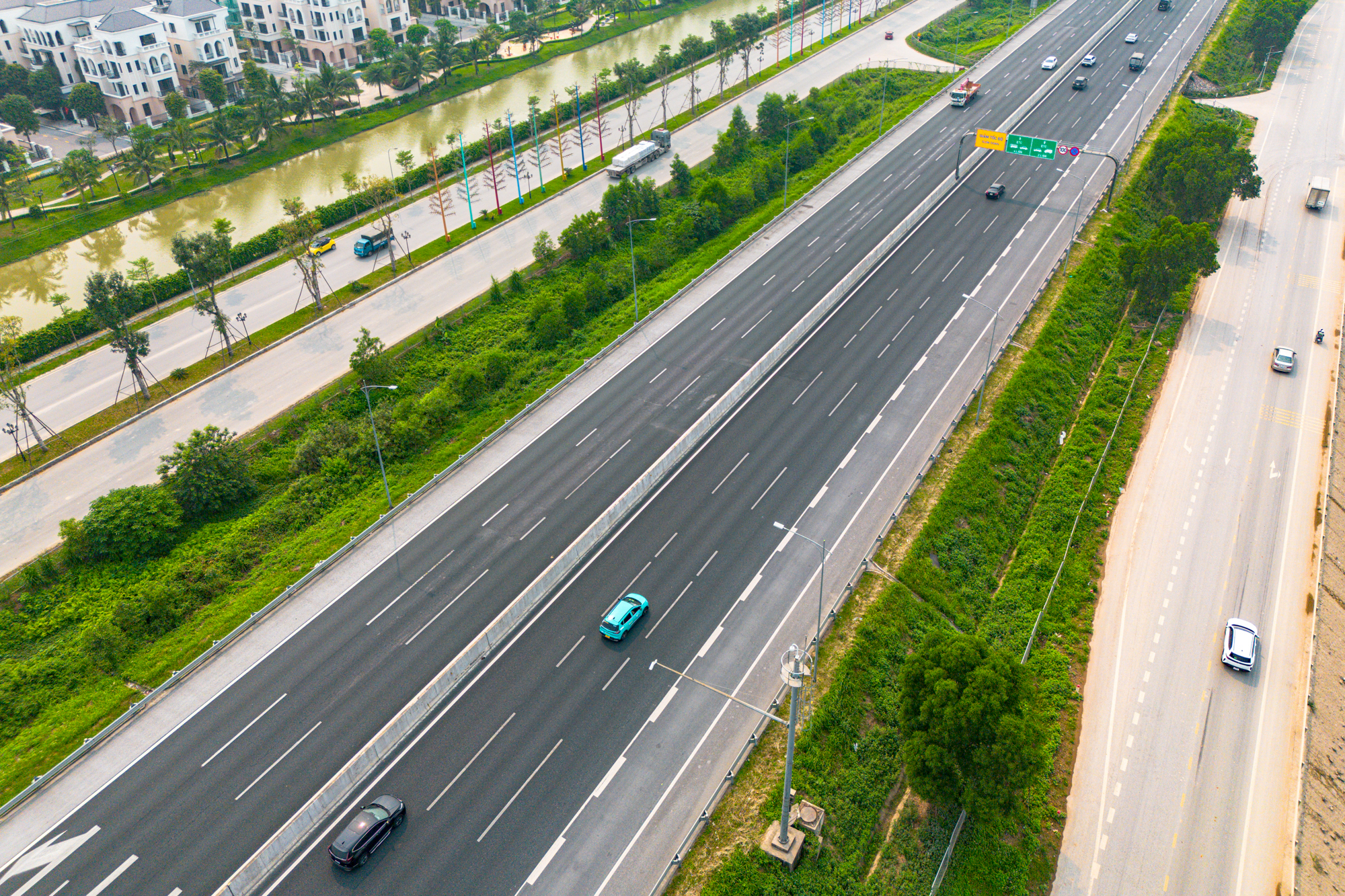 Cận cảnh dự án nằm giữa ba đại đô thị hơn 10 tỷ USD, hưởng lợi từ Vành đai 4 và cầu vượt sông Hồng - Ảnh 4.