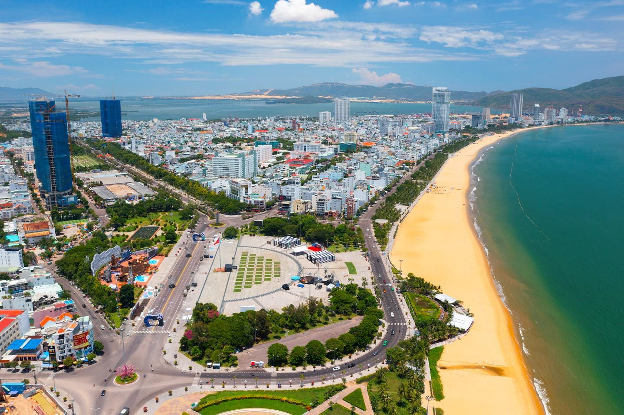 3 cây cầu vượt biển dài nhất Việt Nam: Nơi mở cửa cho nhà máy Vinfast, nơi hút về tỷ USD, nơi “đánh thức” thị trường địa ốc - Ảnh 6.