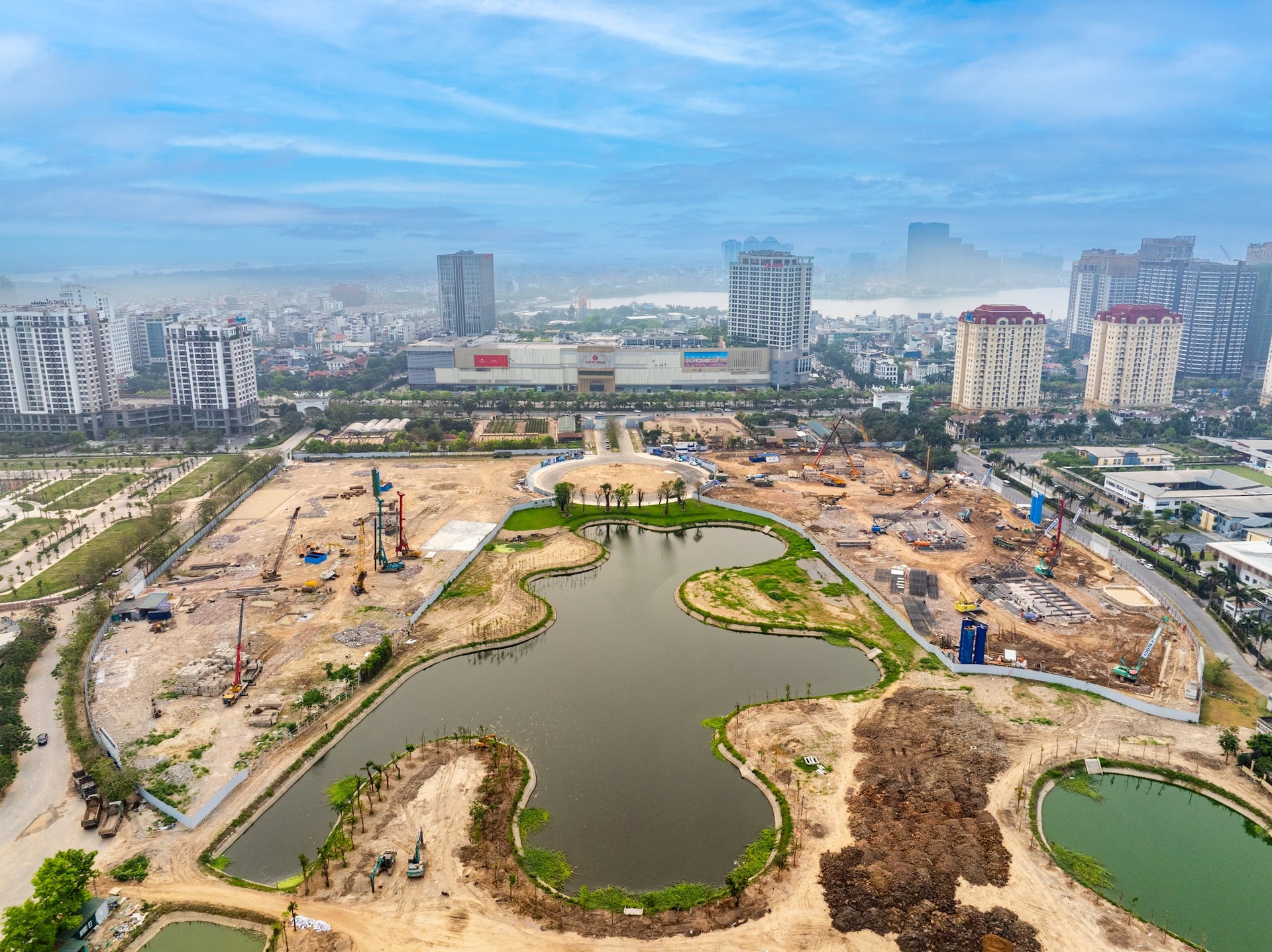 Vinhomes, Sunshine... lên kế hoạch lãi lớn chưa từng có trong lịch sử, nhiều ông lớn BĐS khác cũng ồ ạt bung hàng, "cuộc chơi" phân hóa khốc liệt - Ảnh 1.