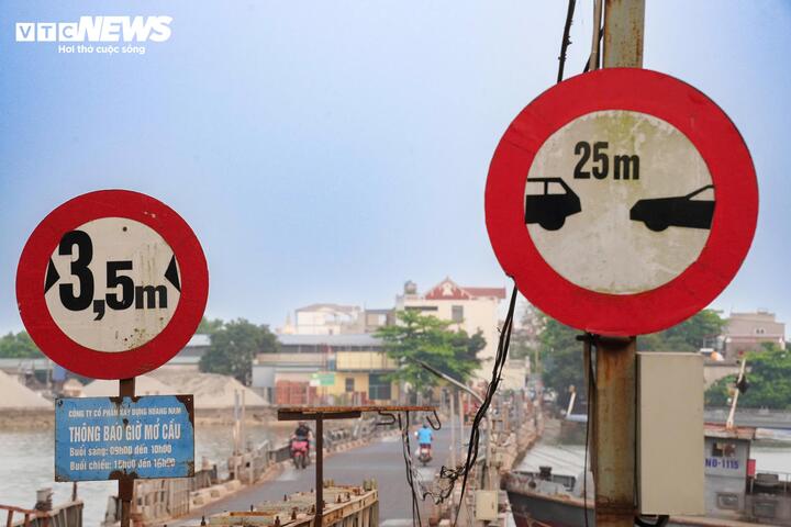 Cầu phao 30 năm tuổi ở Ninh Bình 'oằn mình' gánh tải chờ ngày được thay thế- Ảnh 7.