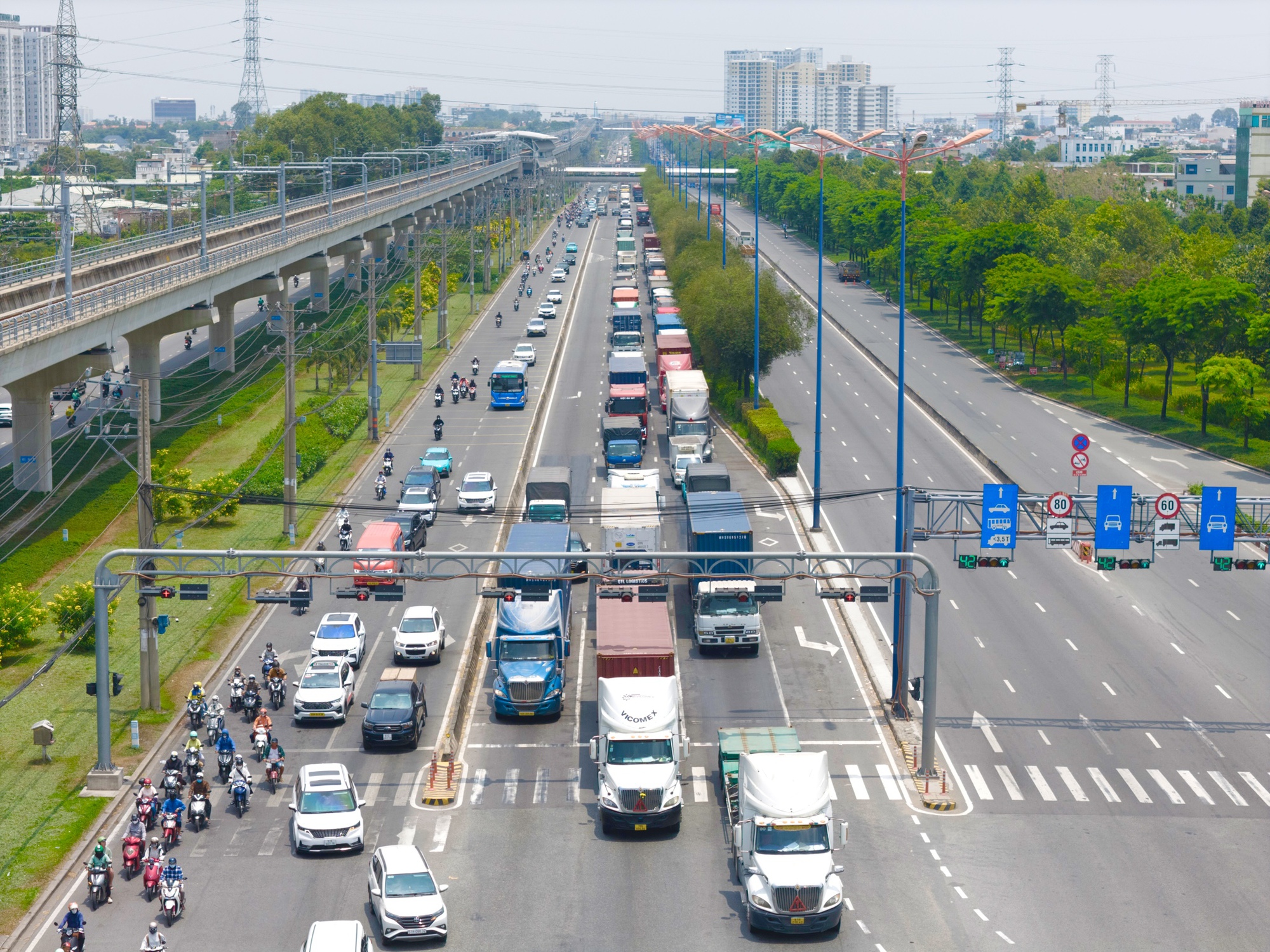 Cận cảnh đại lộ ở TPHCM sắp được rót 3.500 tỉ đồng nâng cấp- Ảnh 10. Cận cảnh đại lộ ở TPHCM sắp được rót 3.500 tỉ đồng nâng cấp- Ảnh 10.