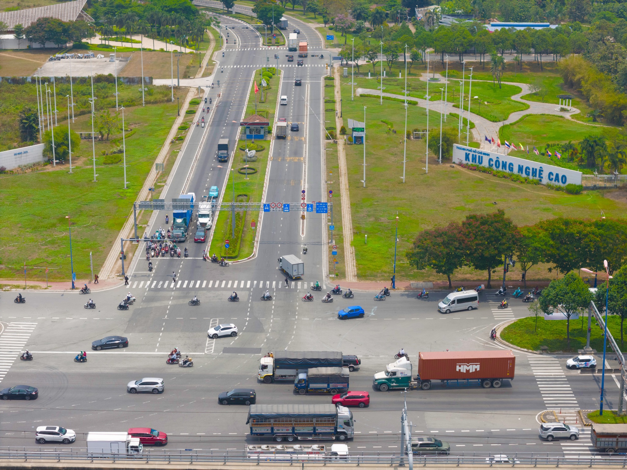 Cận cảnh đại lộ ở TPHCM sắp được rót 3.500 tỉ đồng nâng cấp- Ảnh 14. Cận cảnh đại lộ ở TPHCM sắp được rót 3.500 tỉ đồng nâng cấp- Ảnh 14.