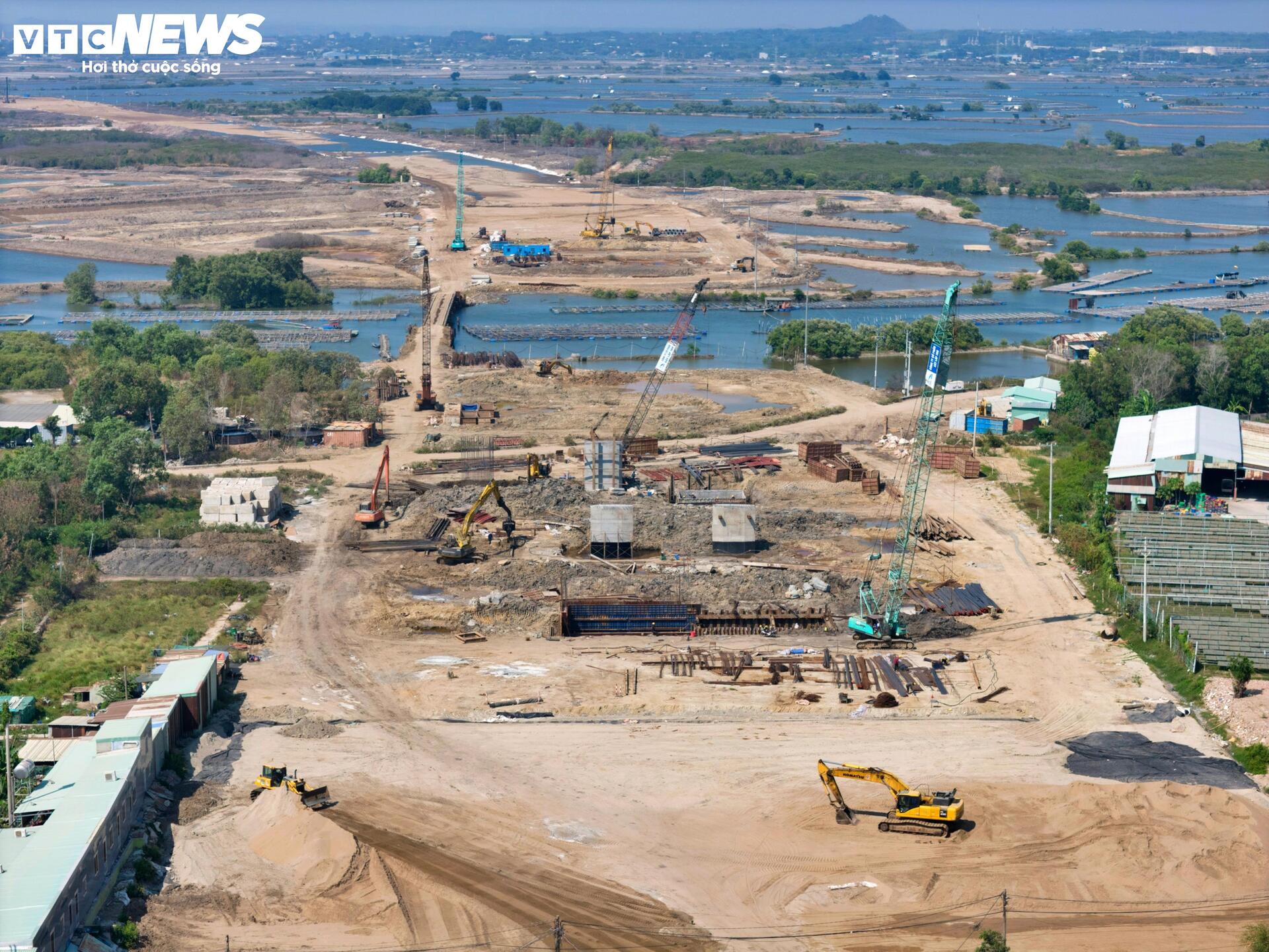 Tăng tốc thi công đường 13.900 tỷ nối cao tốc Biên Hòa ra biển TP.HCM- Ảnh 8.